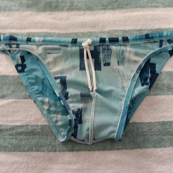 (*) RARE VINTAGE 1" HOM SWIM BRIEF, SIZE 30- 32", LIGHT BLUE PATTERN (Pre-Owned) - Picture 7 of 9